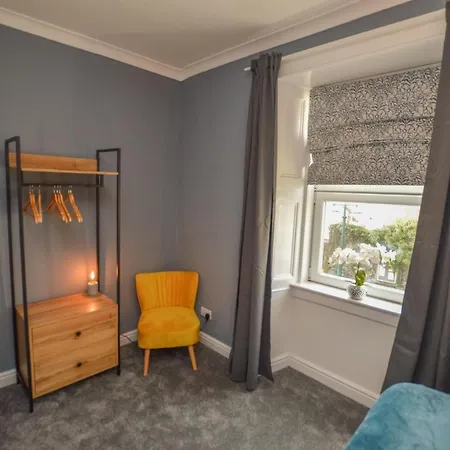 The Gallery Apartment - Oban Town Centre Apartment, Walkable To Ferry Terminal Exterior photo